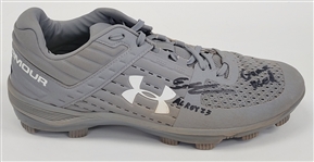 Gunnar Henderson 2019 Game Used & Autographed Cleats Beckett w/ PSA/DNA LOA
