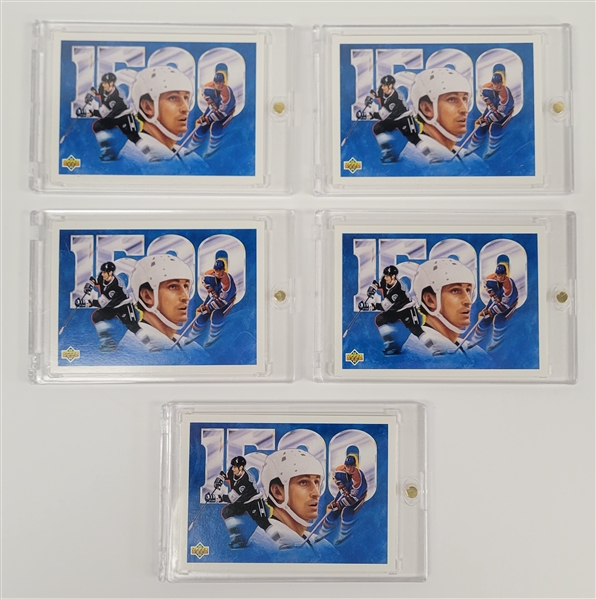 Lot of (5) Wayne Gretzky 1992 Upper Deck #33 Cards
